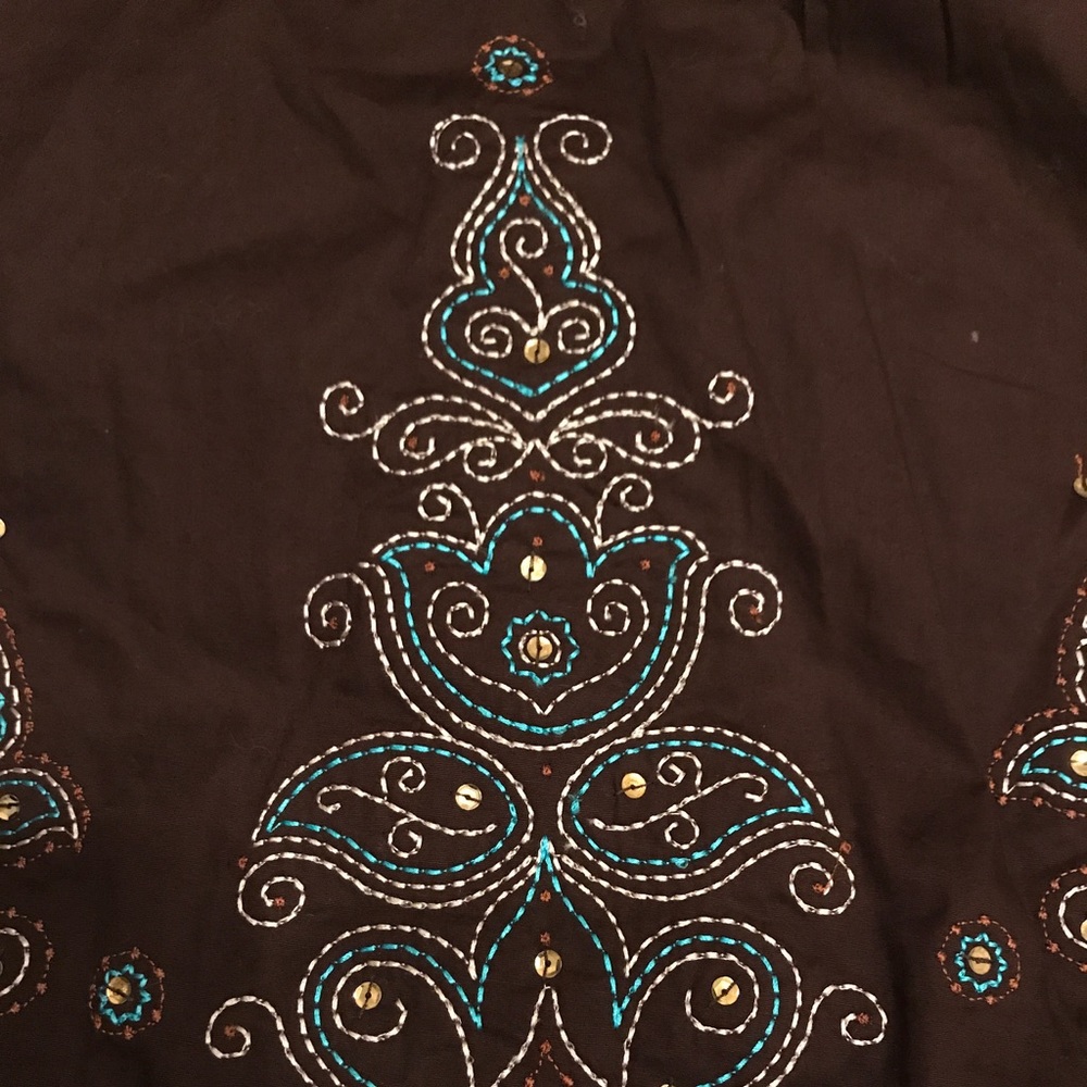 NWT skirt with sequins and stitching - Picture 3 of 5